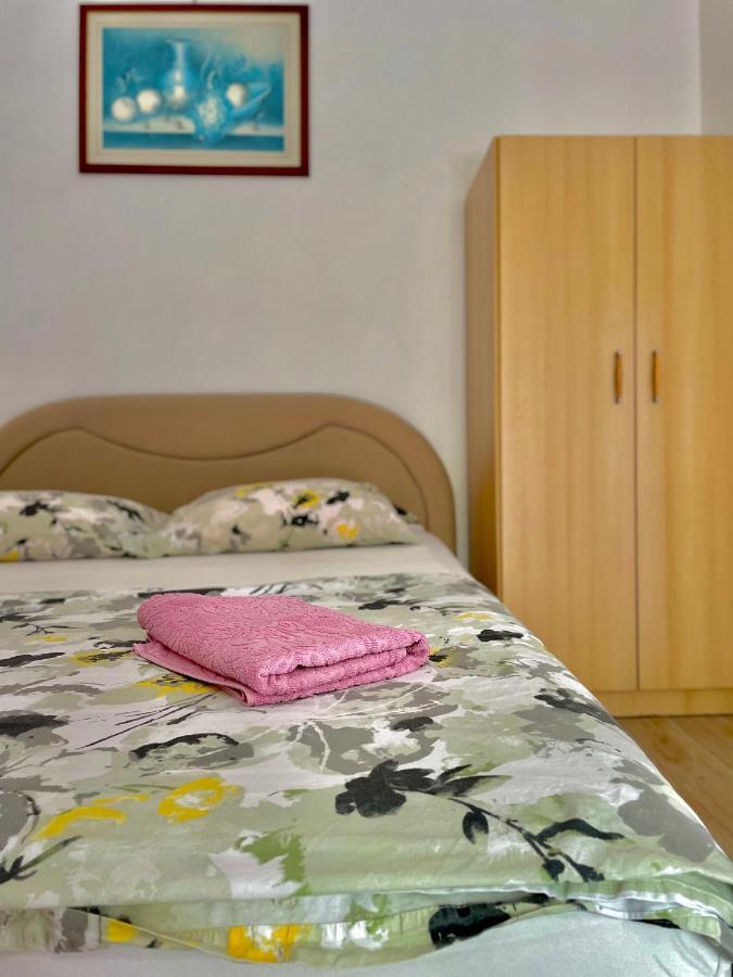 Apartments Neven Омиш Экстерьер фото