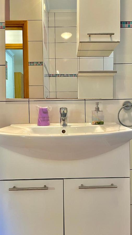 Apartments Neven Омиш Экстерьер фото