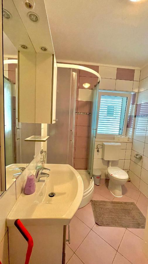 Apartments Neven Омиш Экстерьер фото