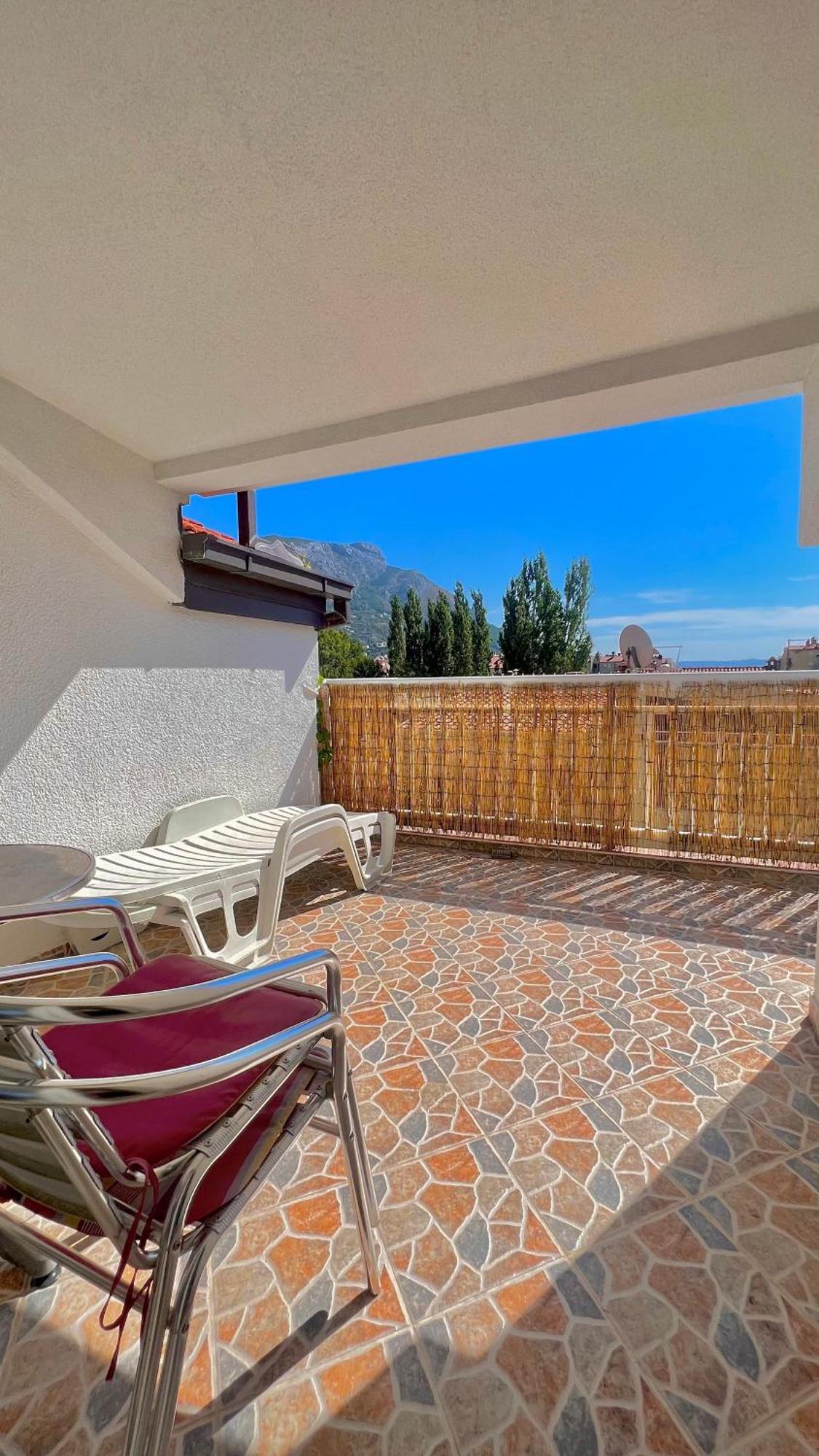 Apartments Neven Омиш Экстерьер фото