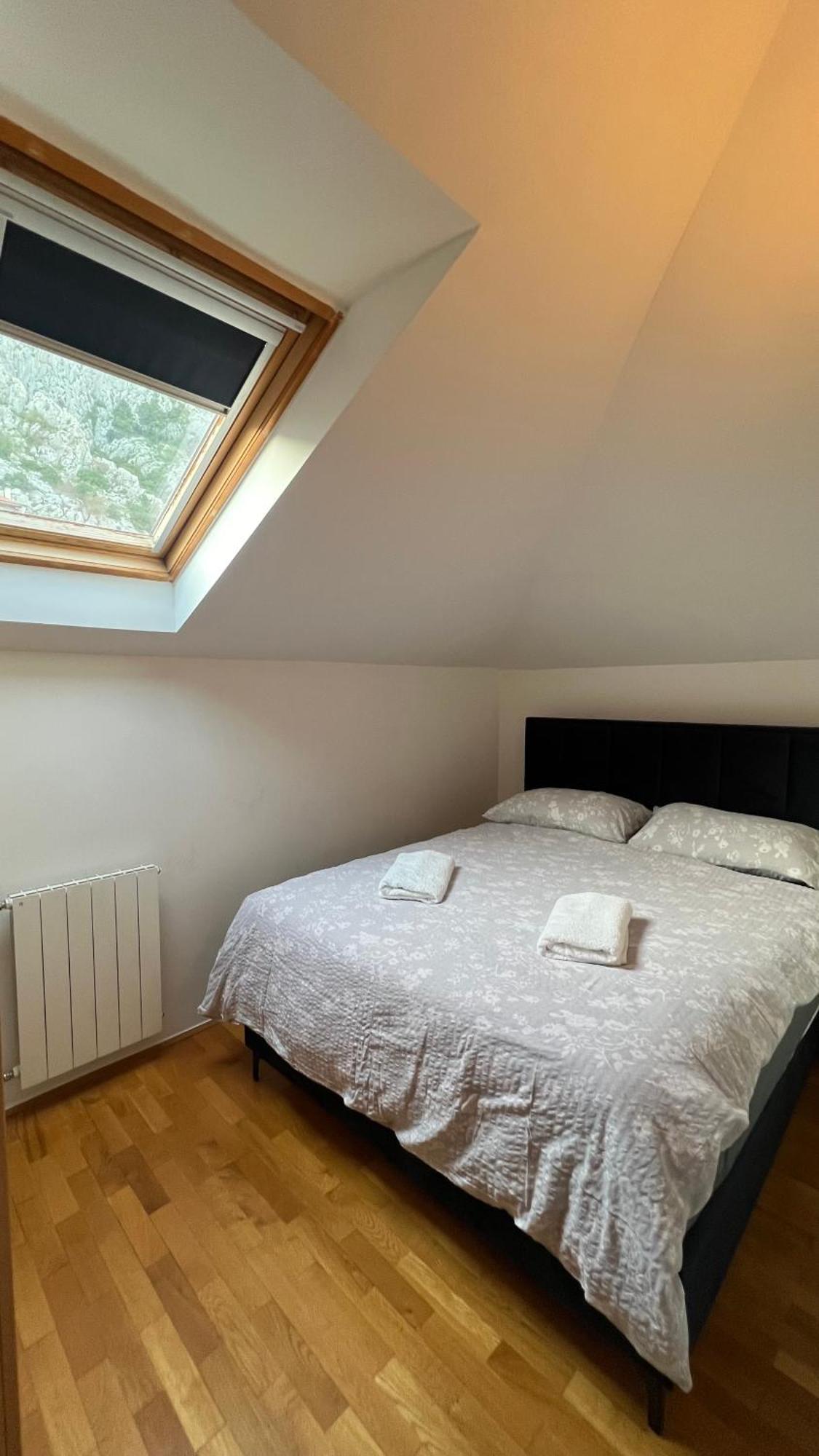 Apartments Neven Омиш Экстерьер фото